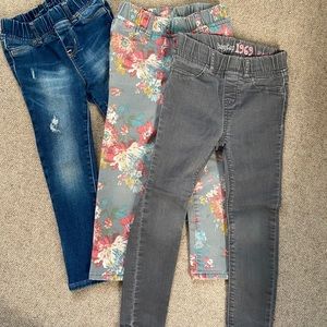 Lot of size 4 girls gap jeans.